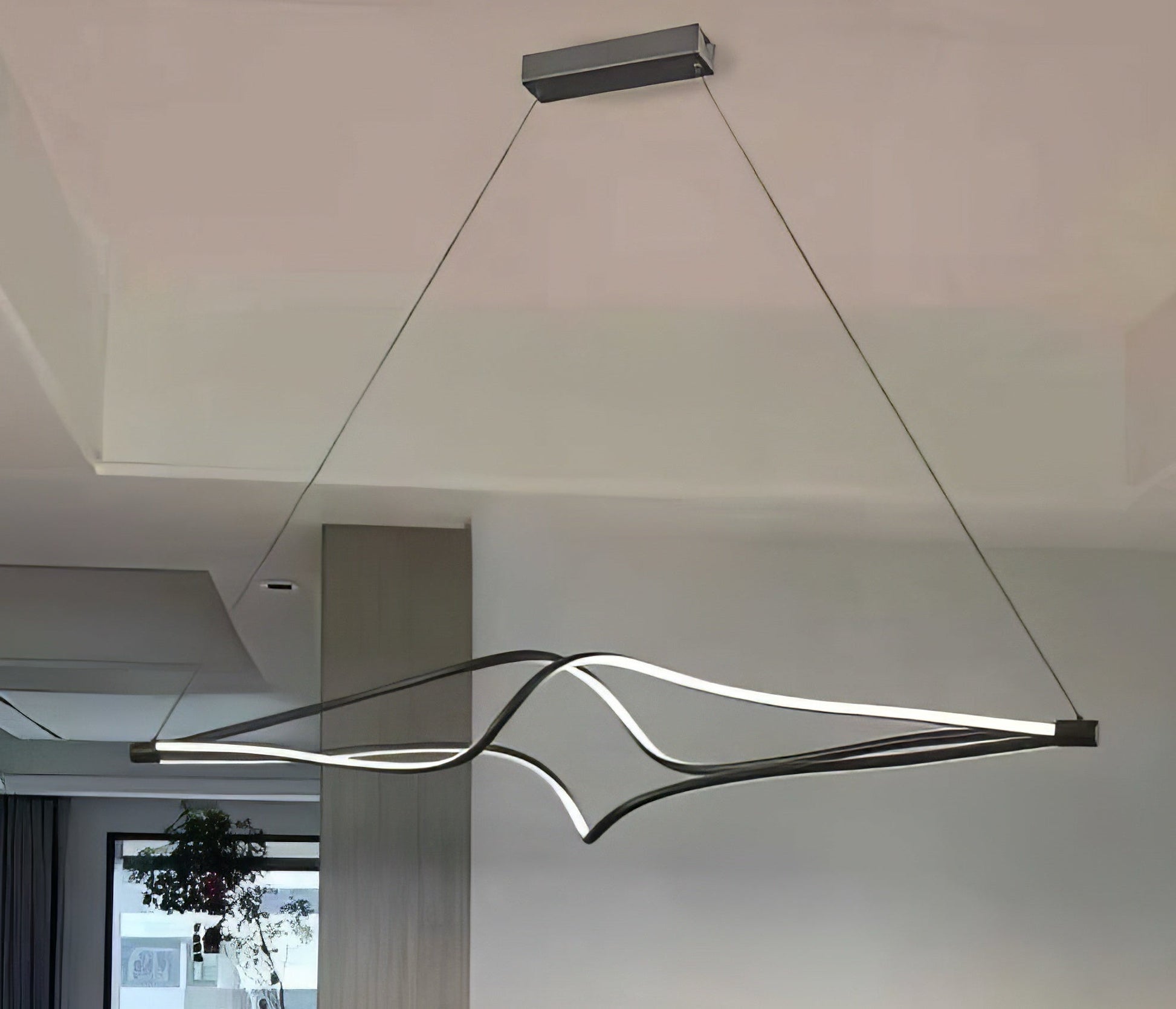 Lustra LED Suspendata Mavi Black Echivalent 900W Telecomanda