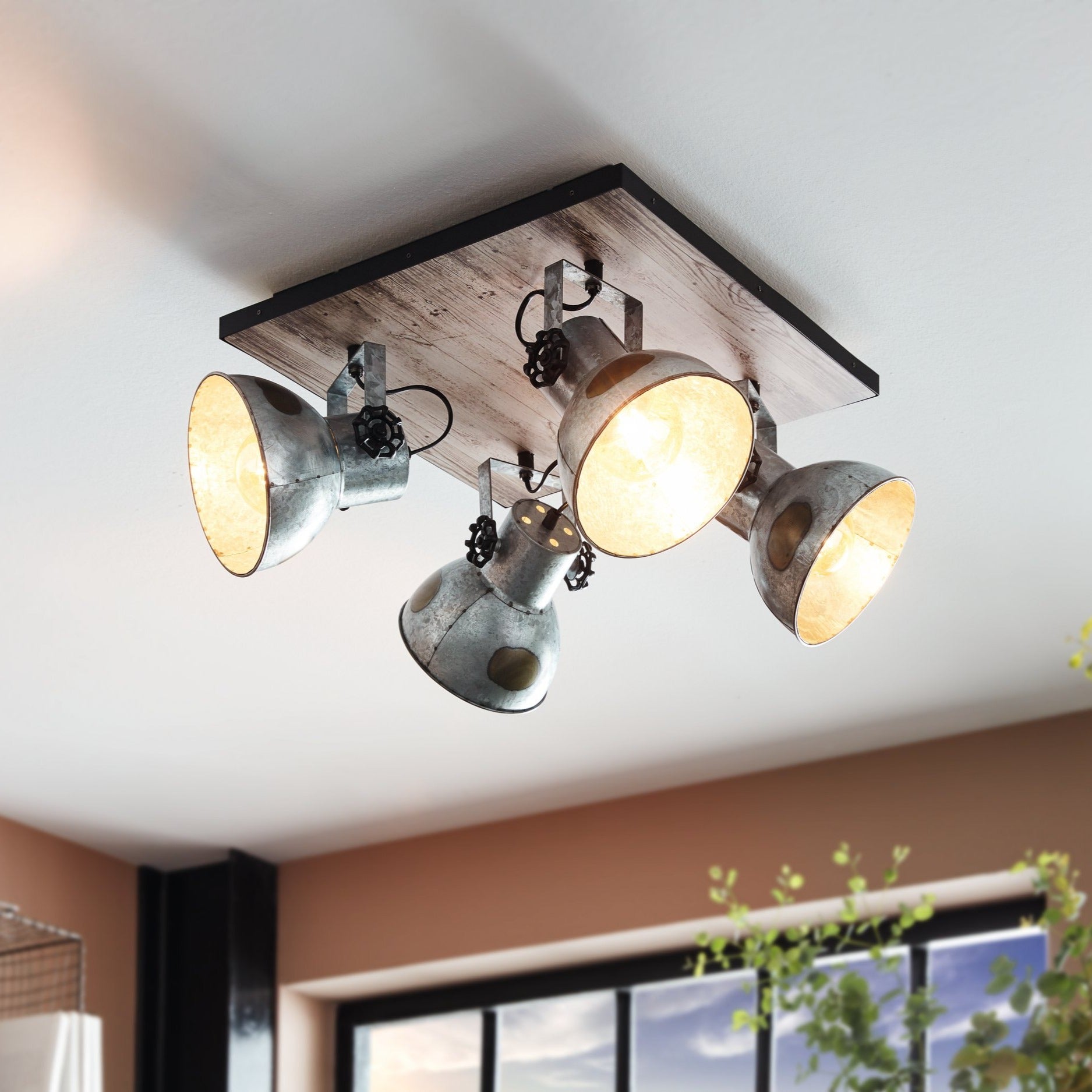 Lustra Vintage Cu 4 Spoturi Reglabile BARNSTAPLE Eglo
