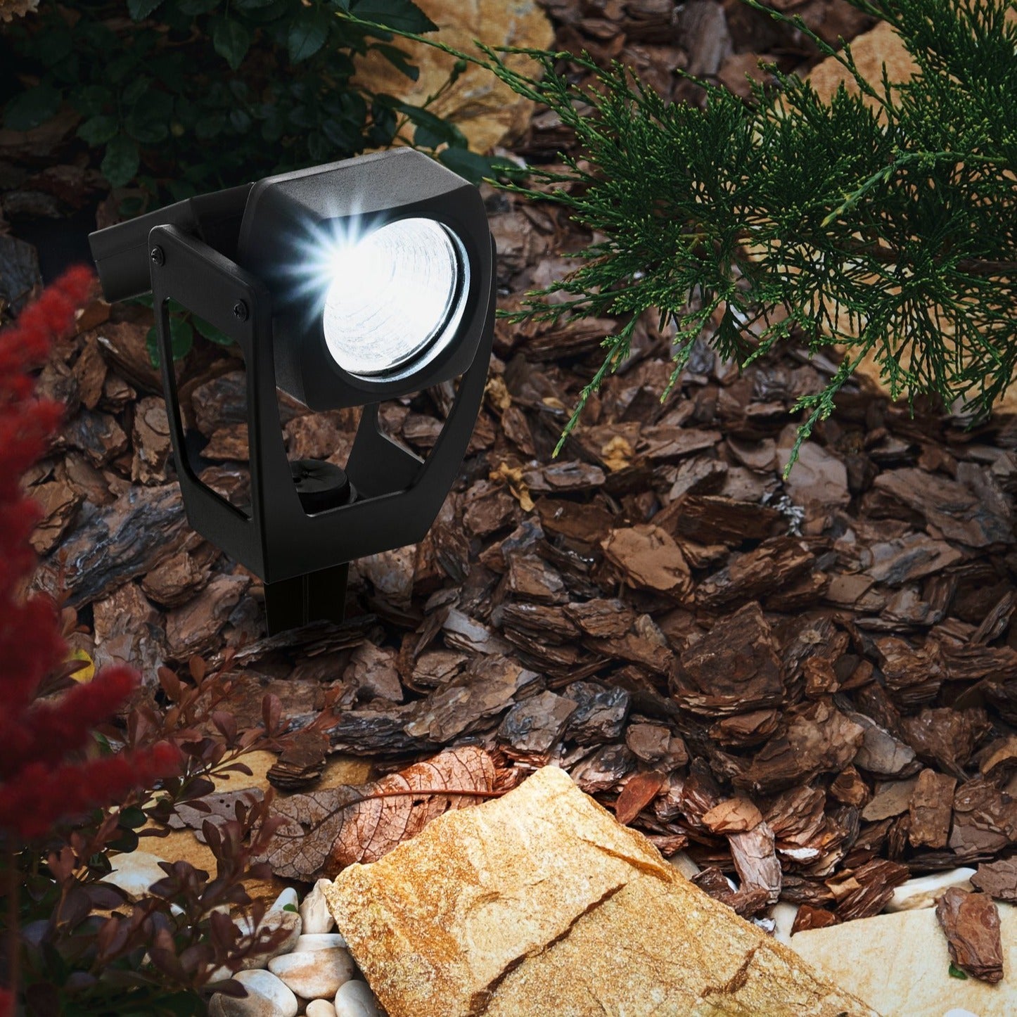 Lampa LED Gionata cu Incarcare Solara 11.5CM Premium