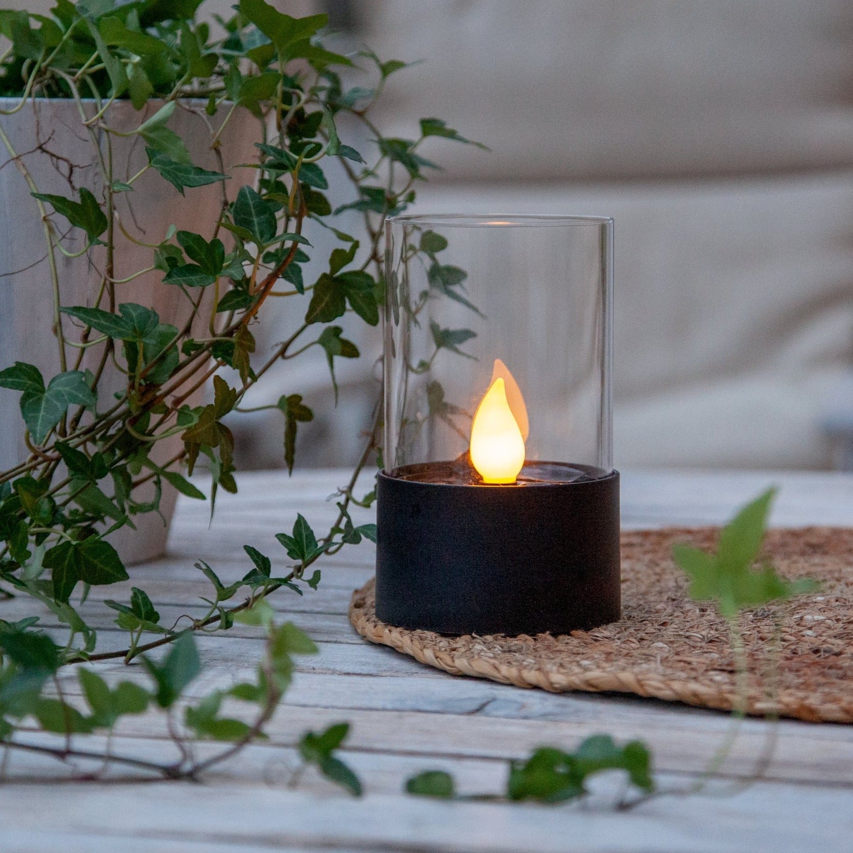 Lampa LED Candle Black cu Incarcare Solara 14CM IP44