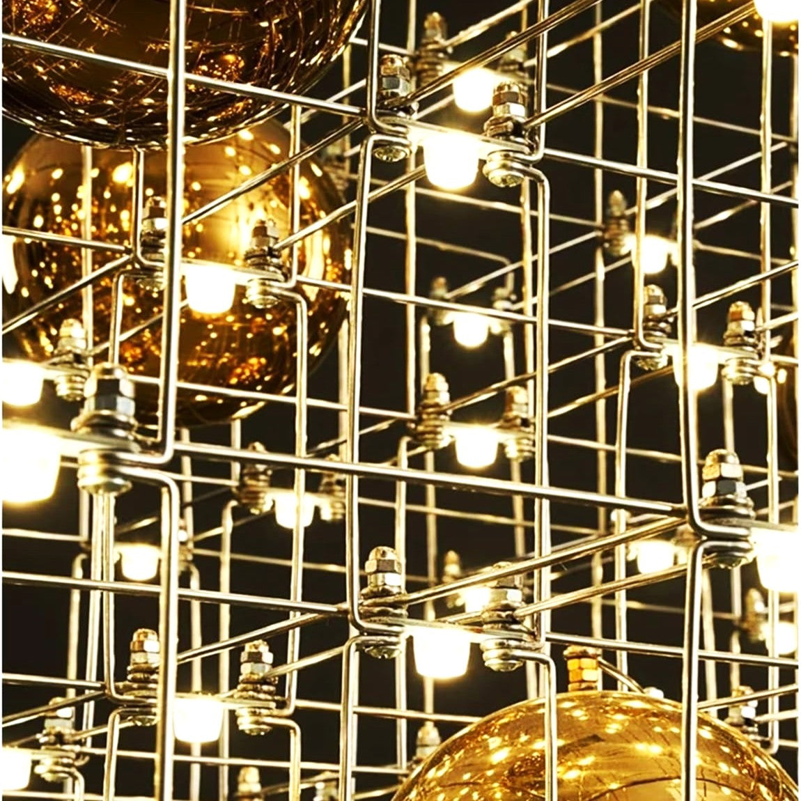 Lustra LED Suspendata Luxury MAGNUS HEART