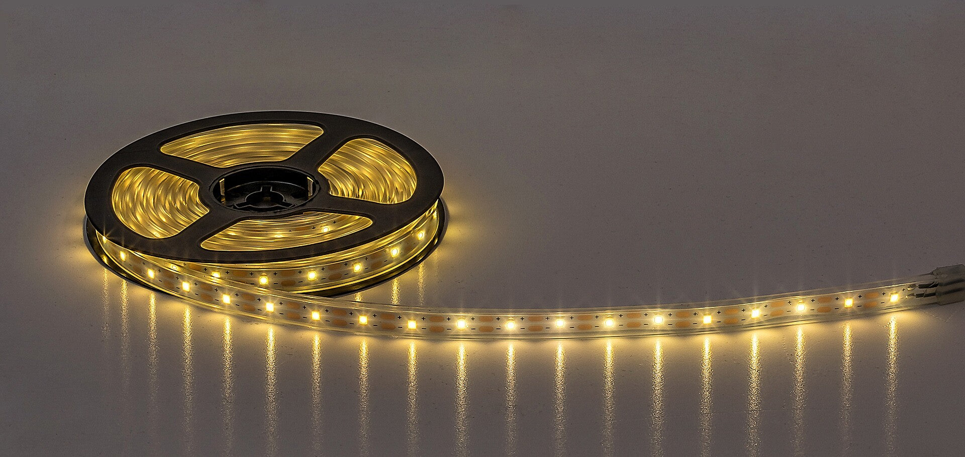 Kit Banda LED Premium Solara 3 Metri, Exterior IP44, 3000K 5 Ani Garantie