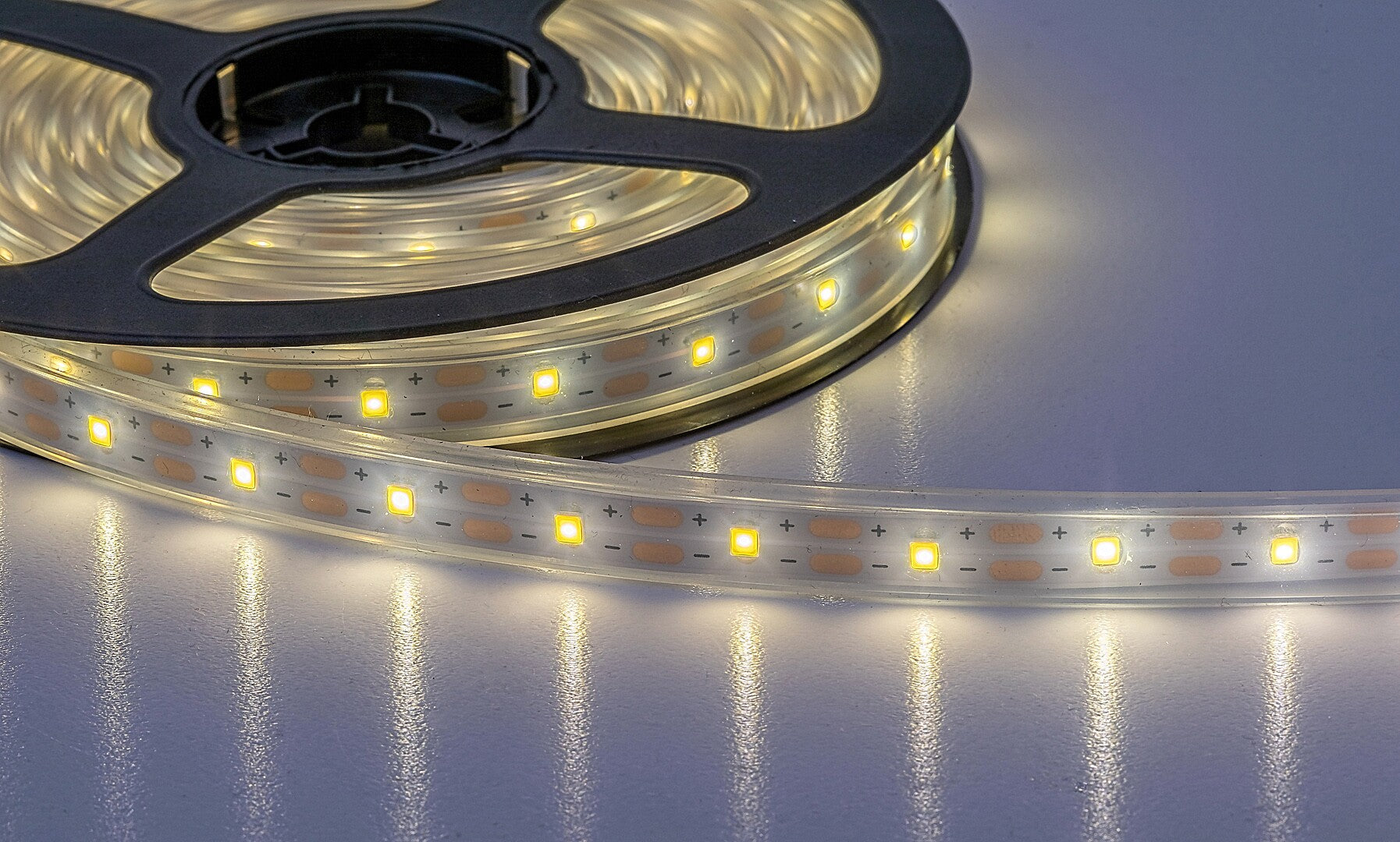 Kit Banda LED Premium Solara 3 Metri, Exterior IP44, 3000K 5 Ani Garantie