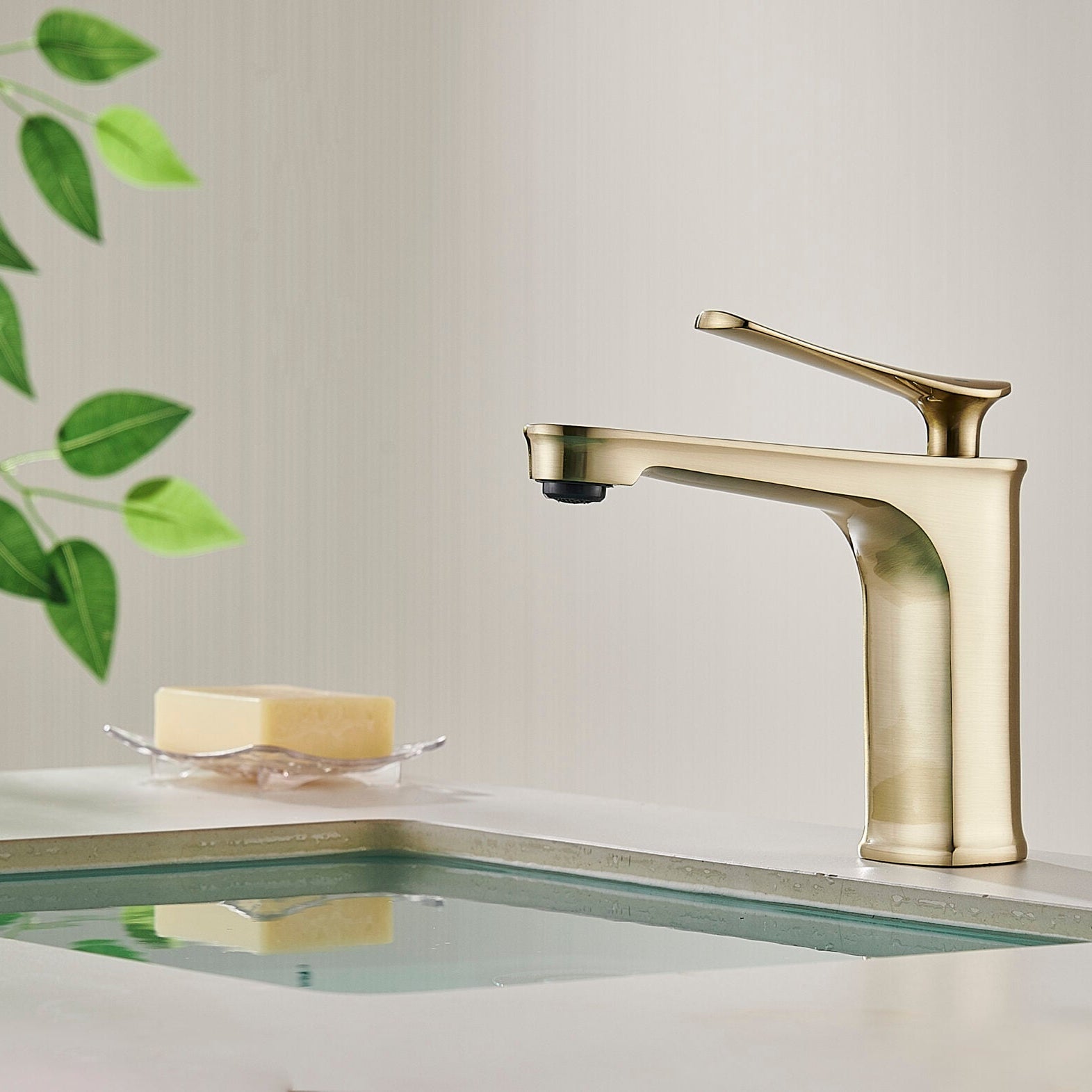 Baterie de Lavoar din Alama cu Finisaj Aurit Mat