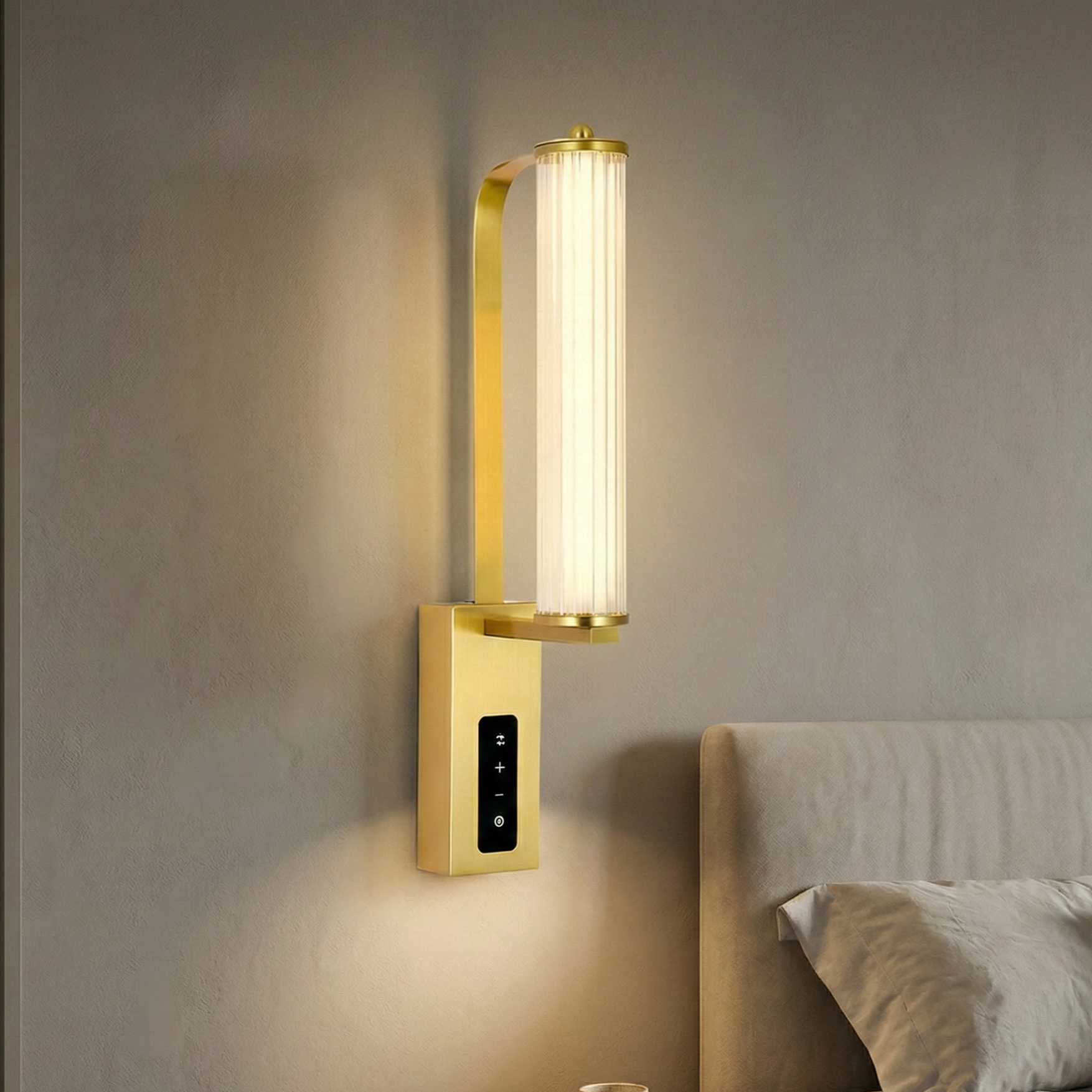 Aplica LED Perete GOLD SERANOVA Echivalent 100W 3 Lumini Reglaj Tactil