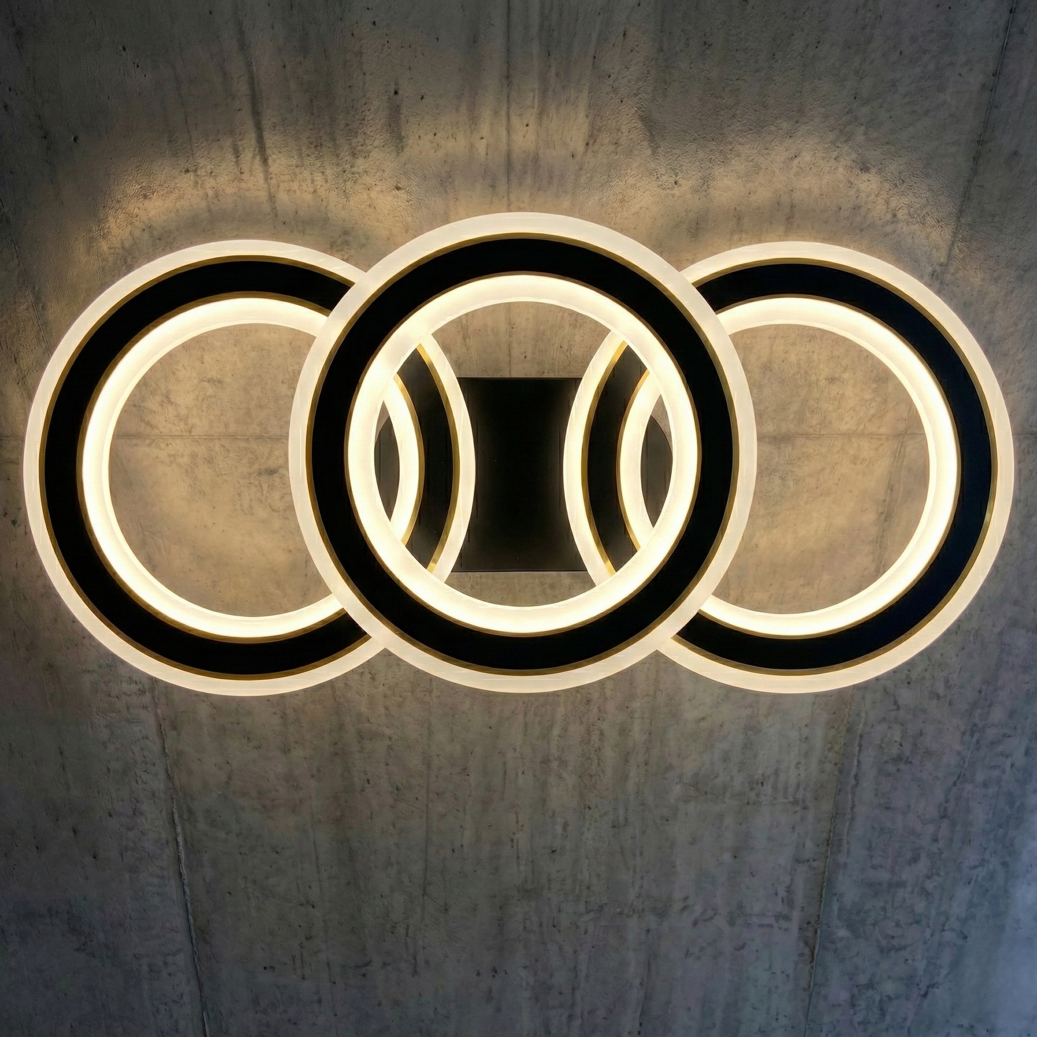 Lustra LED Triple Circle GRIDLINE Neagra Echivalent 500W Telecomanda