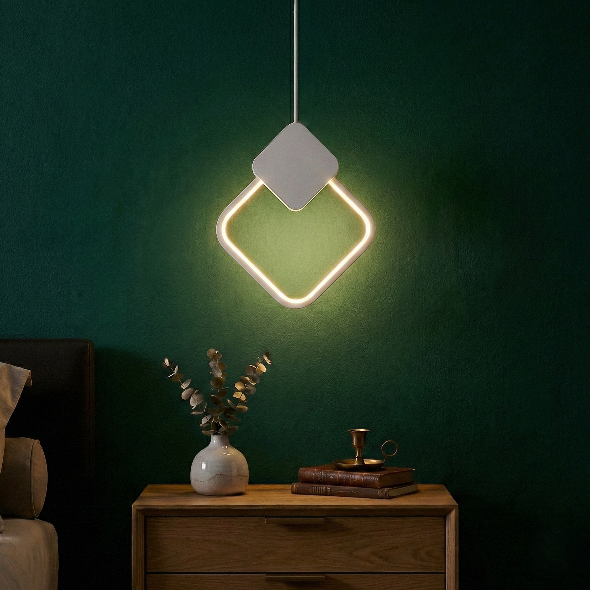 Pendul LED Suspendata Diamond Alb 3 Lumini Echivalent 150W