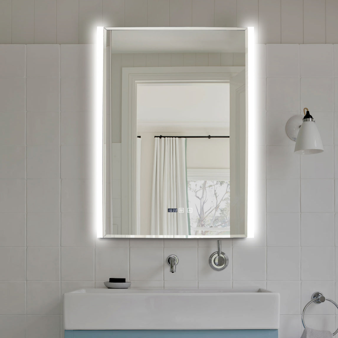 Oglinda LED Dreptunghiulara 60x80cm Functie Dezaburire si Touch