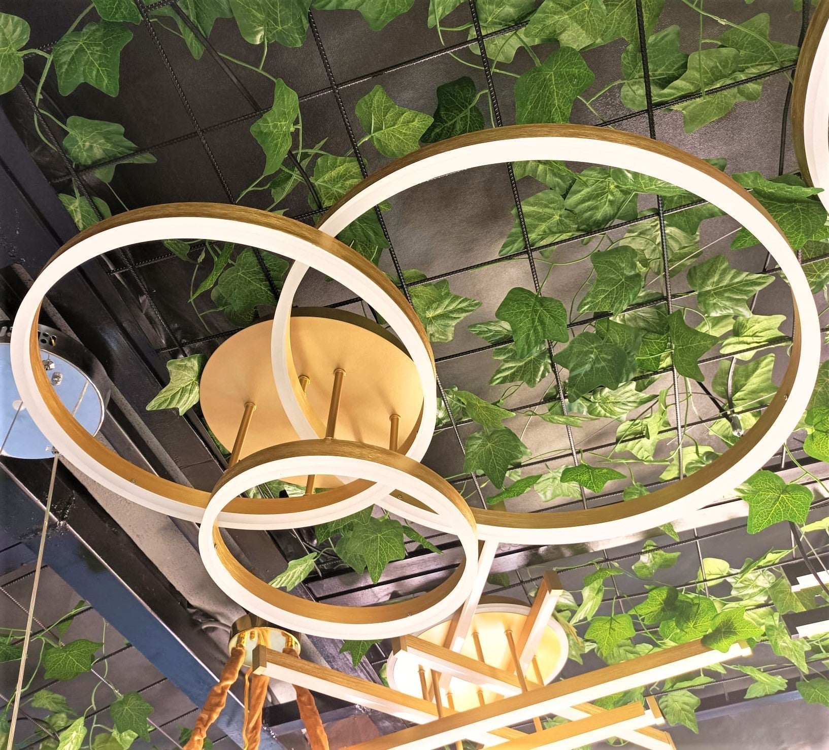 Lustra LED Beauty Gold Circle Echivalent 600W Telecomanda