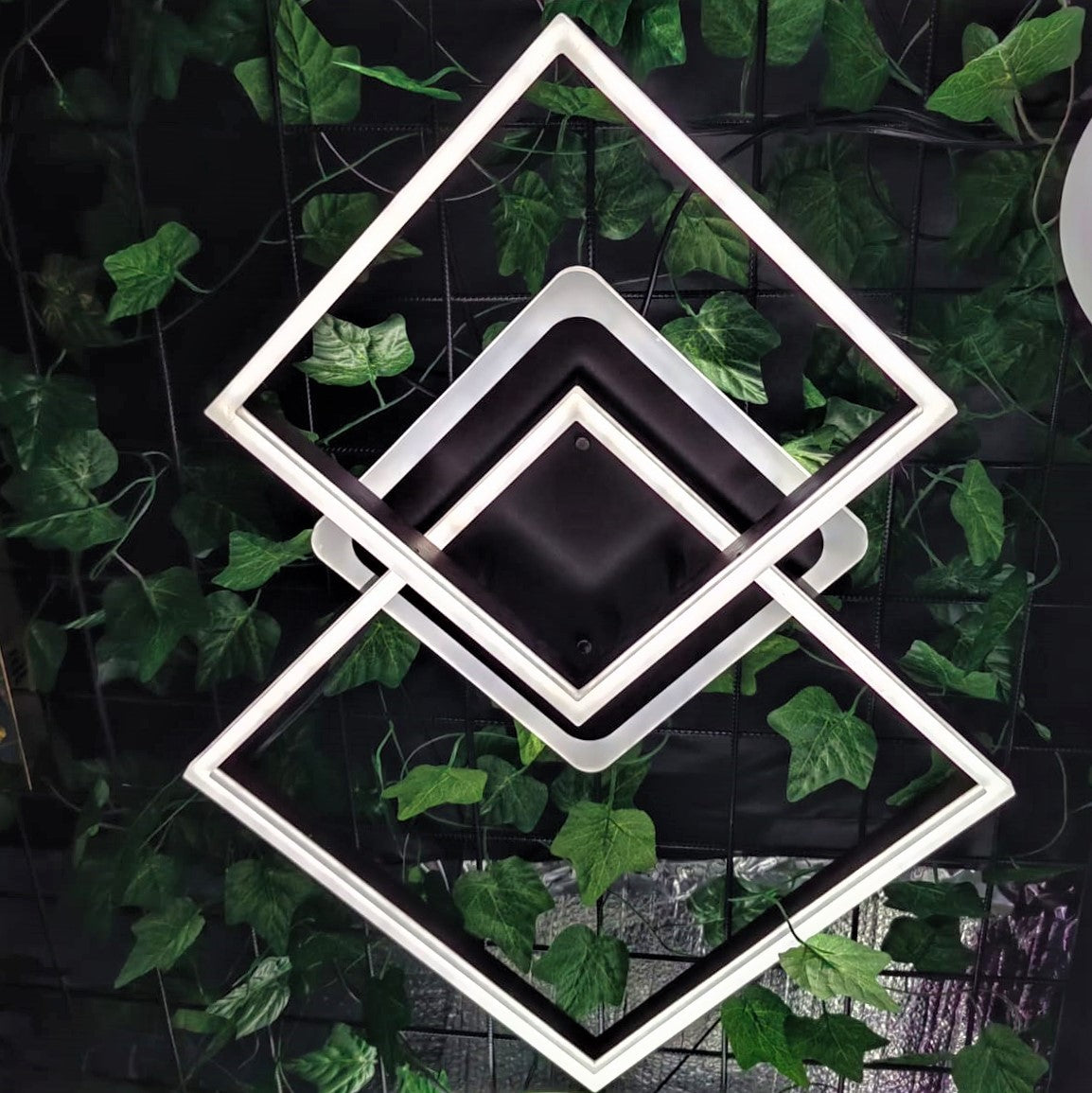 Lustra LED TWO SQUARE Maro Echivalent 600W Telecomanda