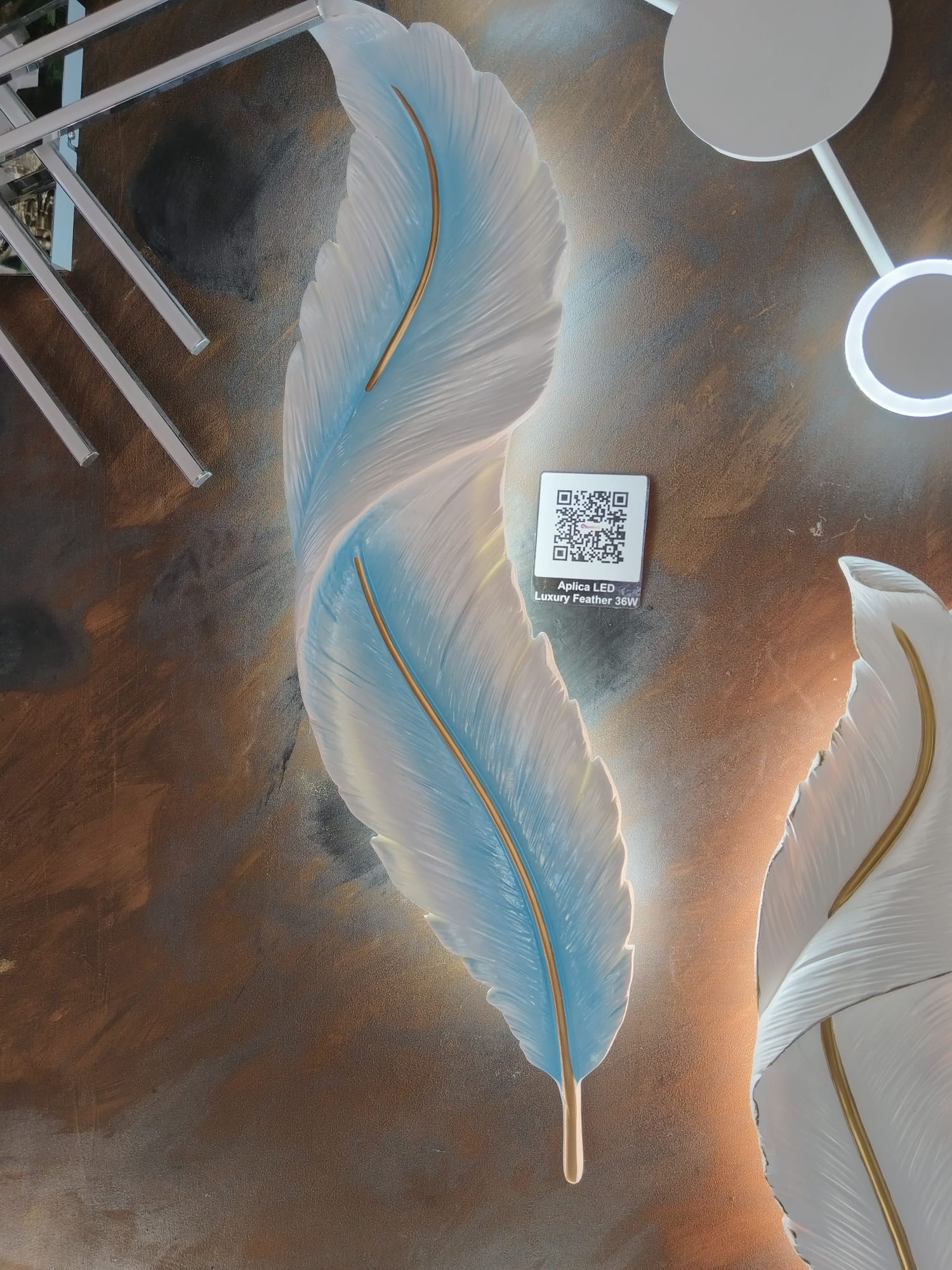 Aplica LED Luxury Feather 36W 87cm Blue Sky