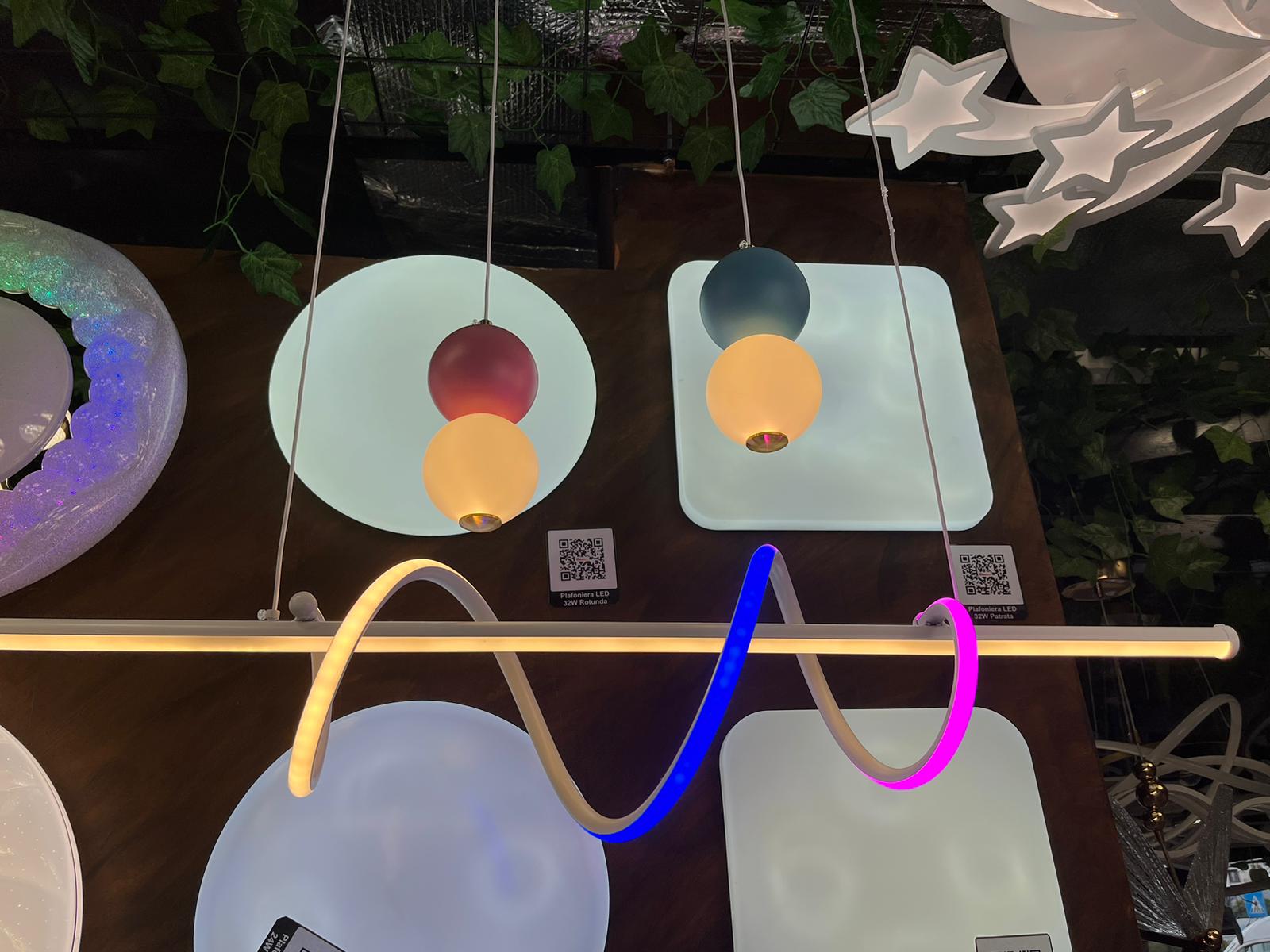 Lustra LED 62W Looney Tunes RGB Telecomanda