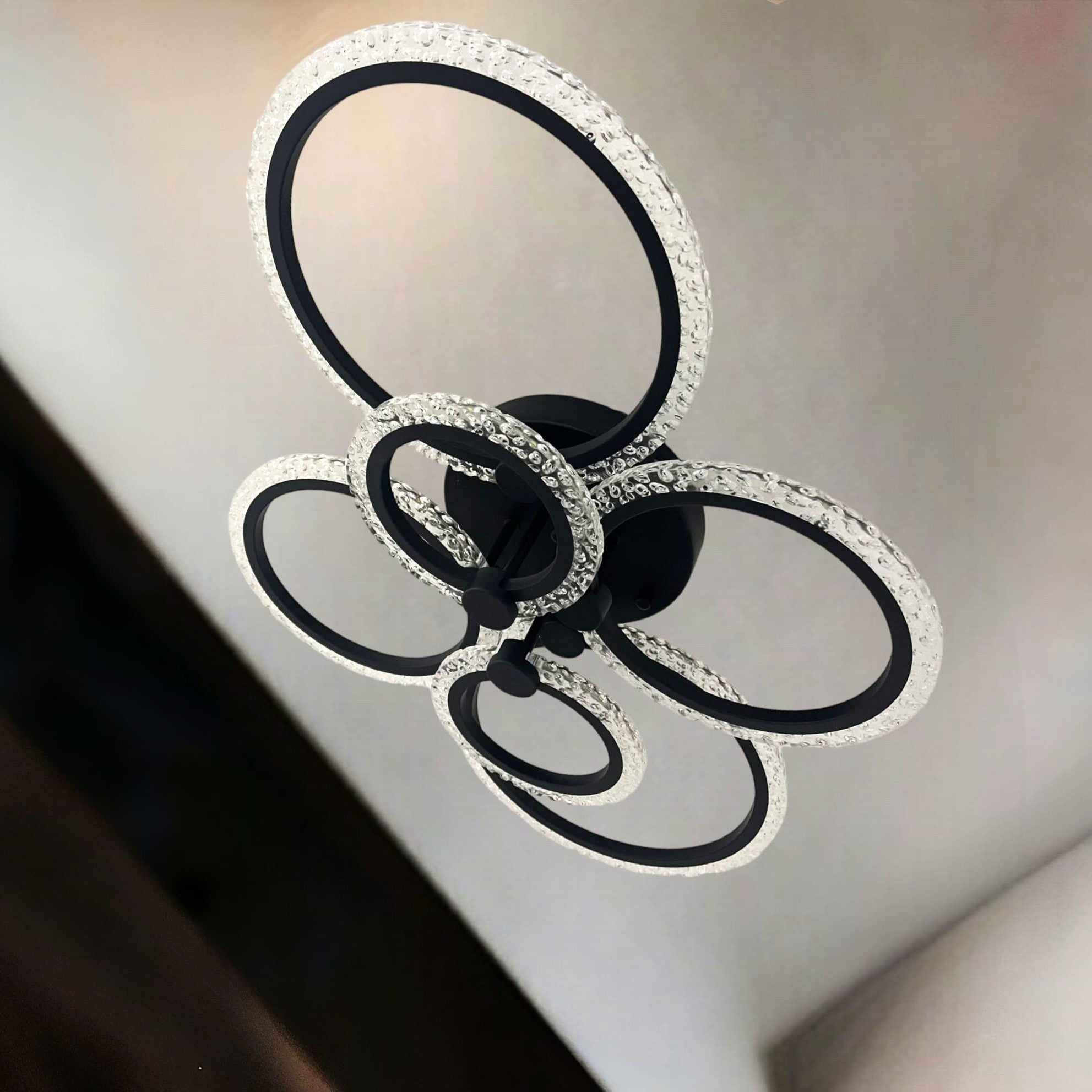 Lustra LED 4+2 CIRCLE BUBBLES BLACK Echivalent 600W Telecomanda