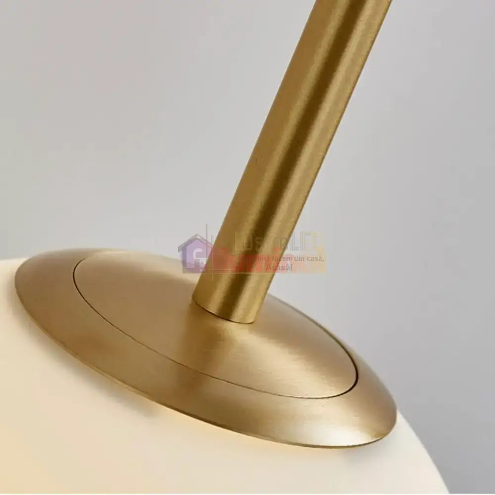 Aplica Ajustabila Nordic Style HangGlobe Gold Abajur Mat lustreled.ro