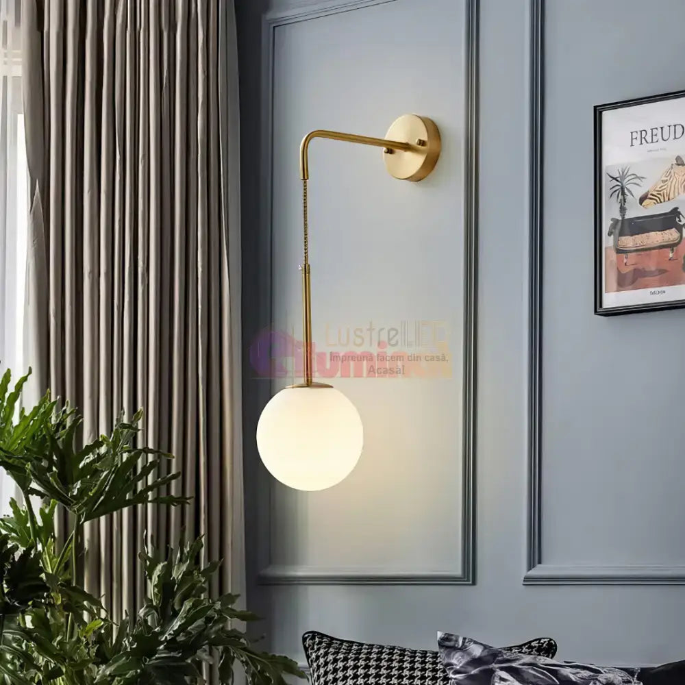Aplica Ajustabila Nordic Style HangGlobe Gold Abajur Mat lustreled.ro