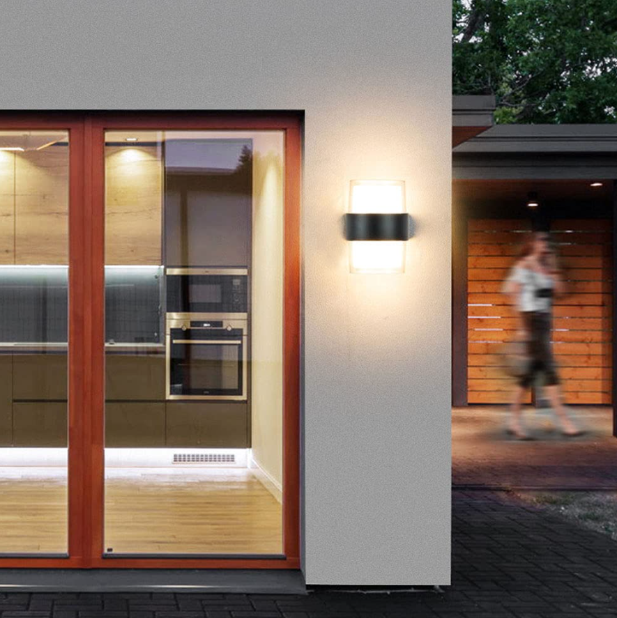 Aplica LED Exterior 12W Neagra Kuga ROUND Echivalent 100W