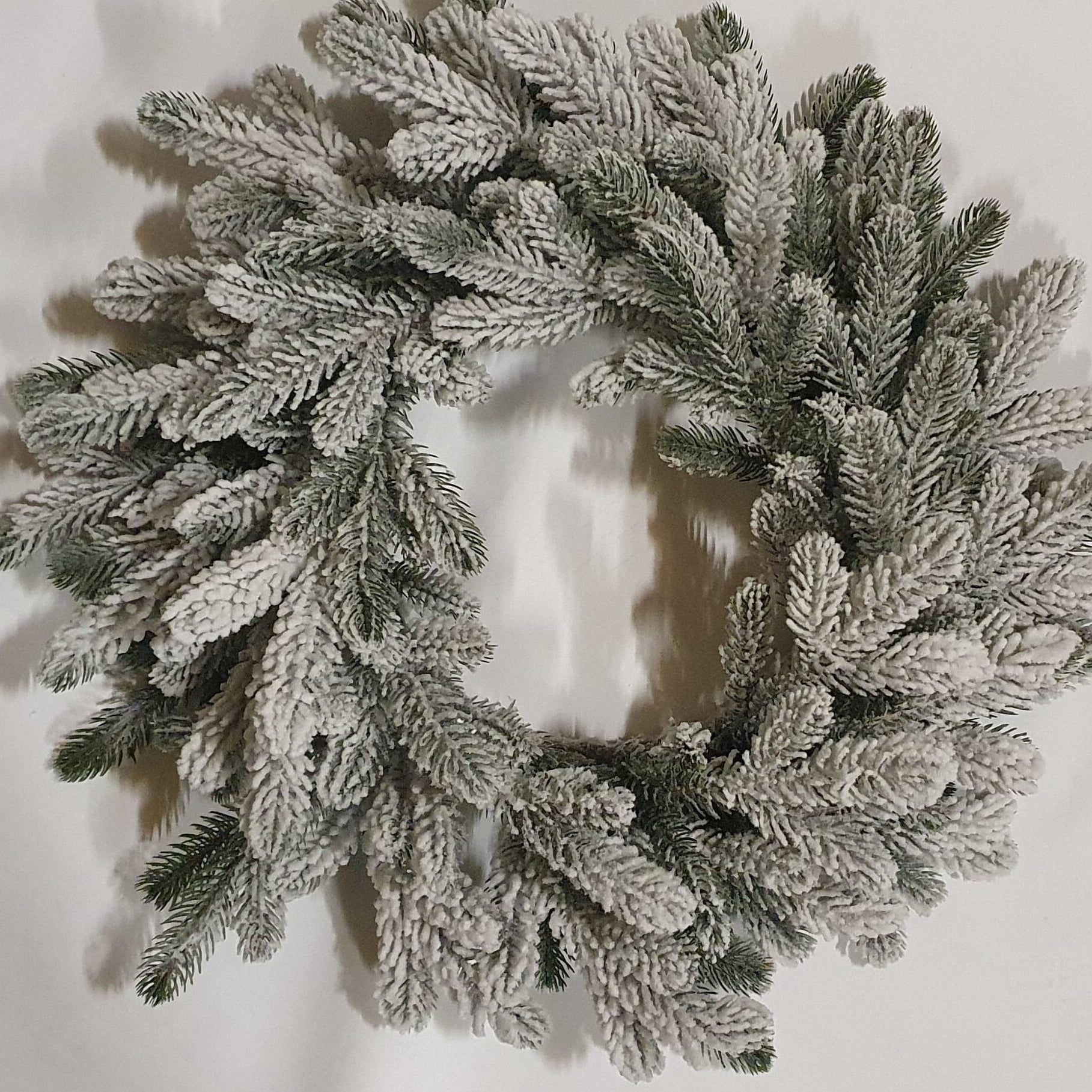 Coronita Artificiala De Craciun pentru Usa Snowcrest