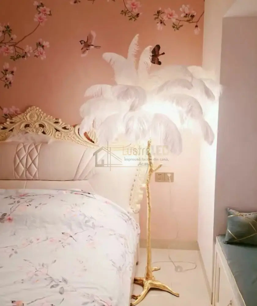 Lampadar Baroque Luxury Feathers White