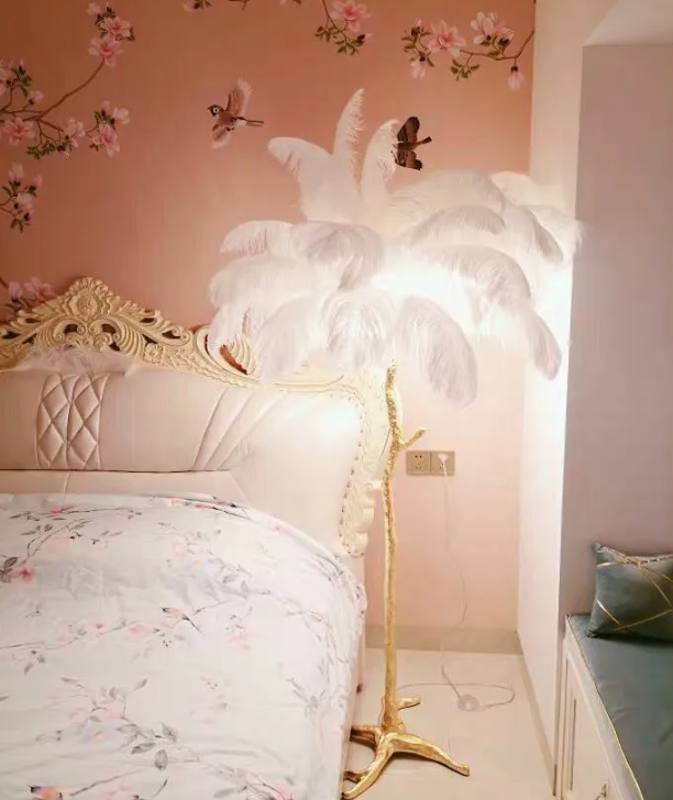 Lampadar Baroque Luxury Feathers White