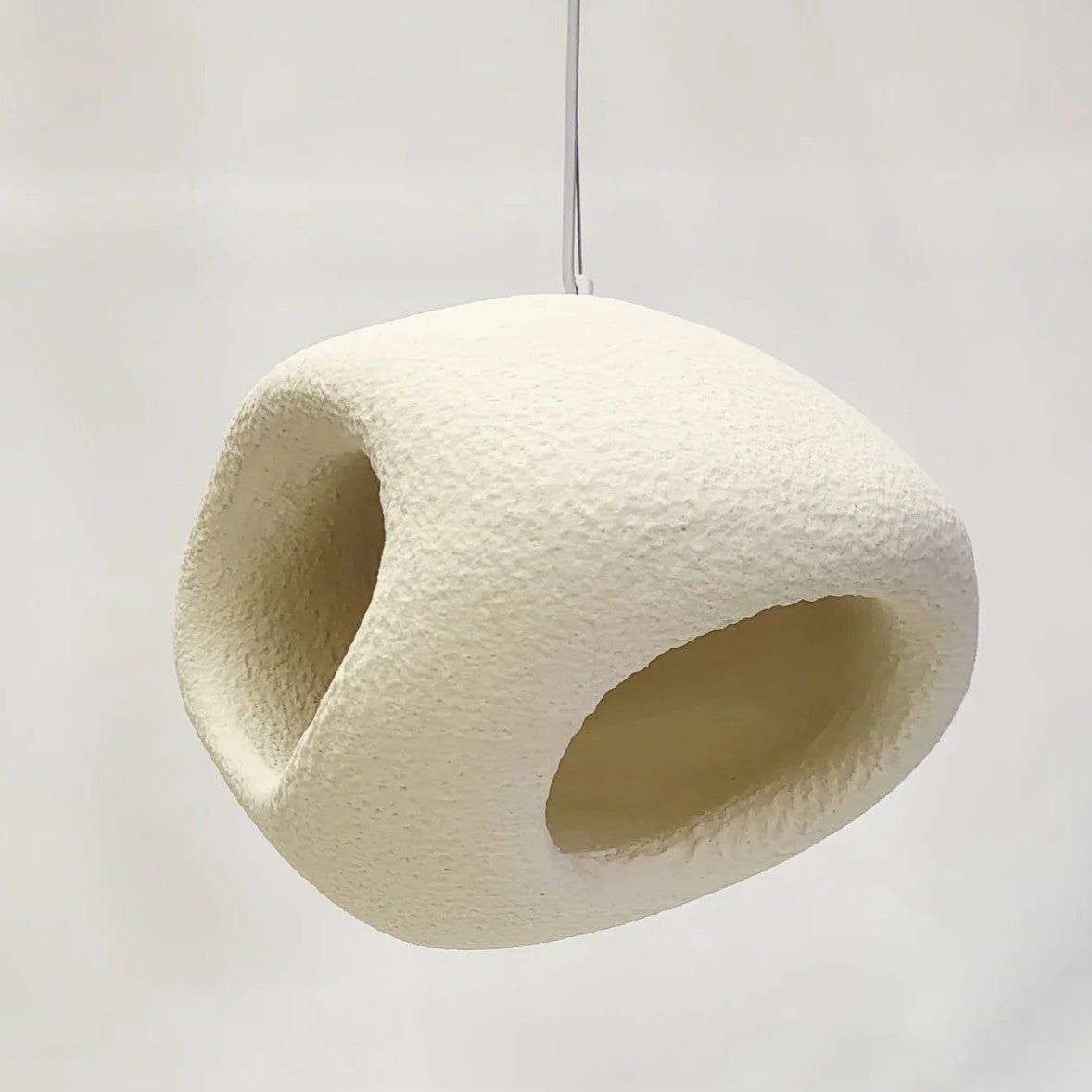 Pendul COLOSSUS Grotto Alb 40cm