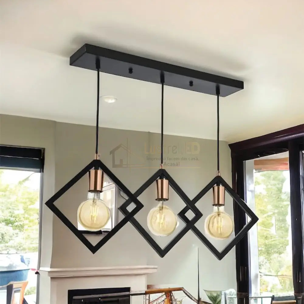 Lustra Vintage 3Xe27 Triangle Gold + Black Lighting Fixtures