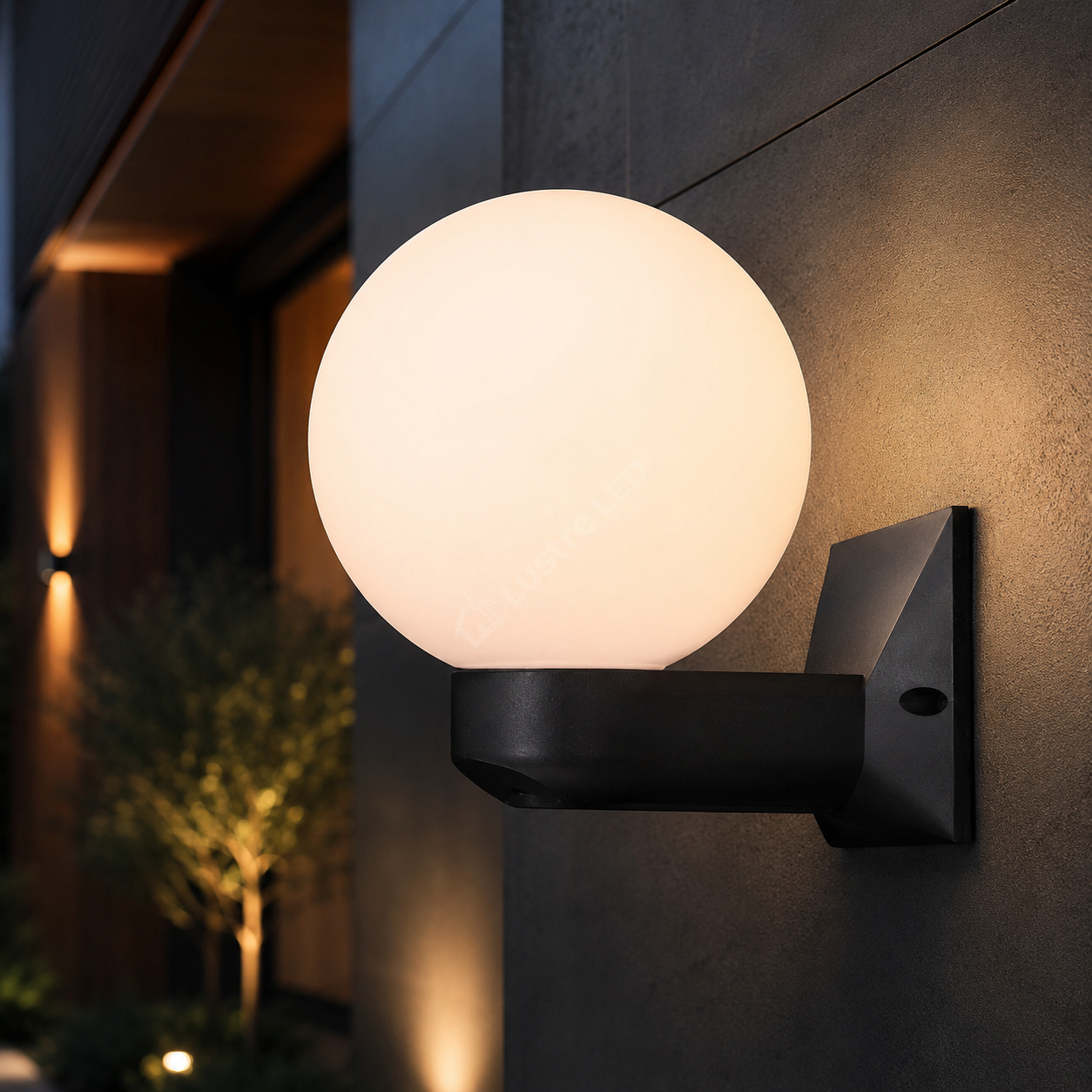 Aplica Exterior LUCA Black 1xE27 cu Abajur Alb IP44 26CM