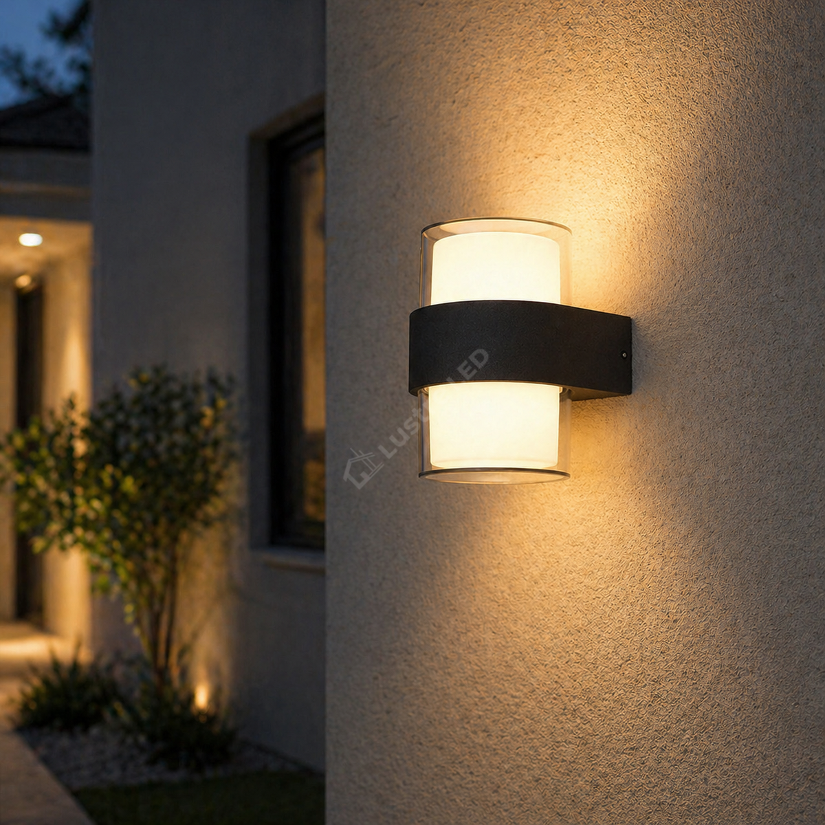 Aplica LED Exterior 12W Neagra Kuga ROUND Echivalent 100W