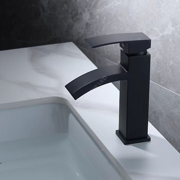 Baterie Lavoar Din Alama Finisaj Negru Mat Design Compact