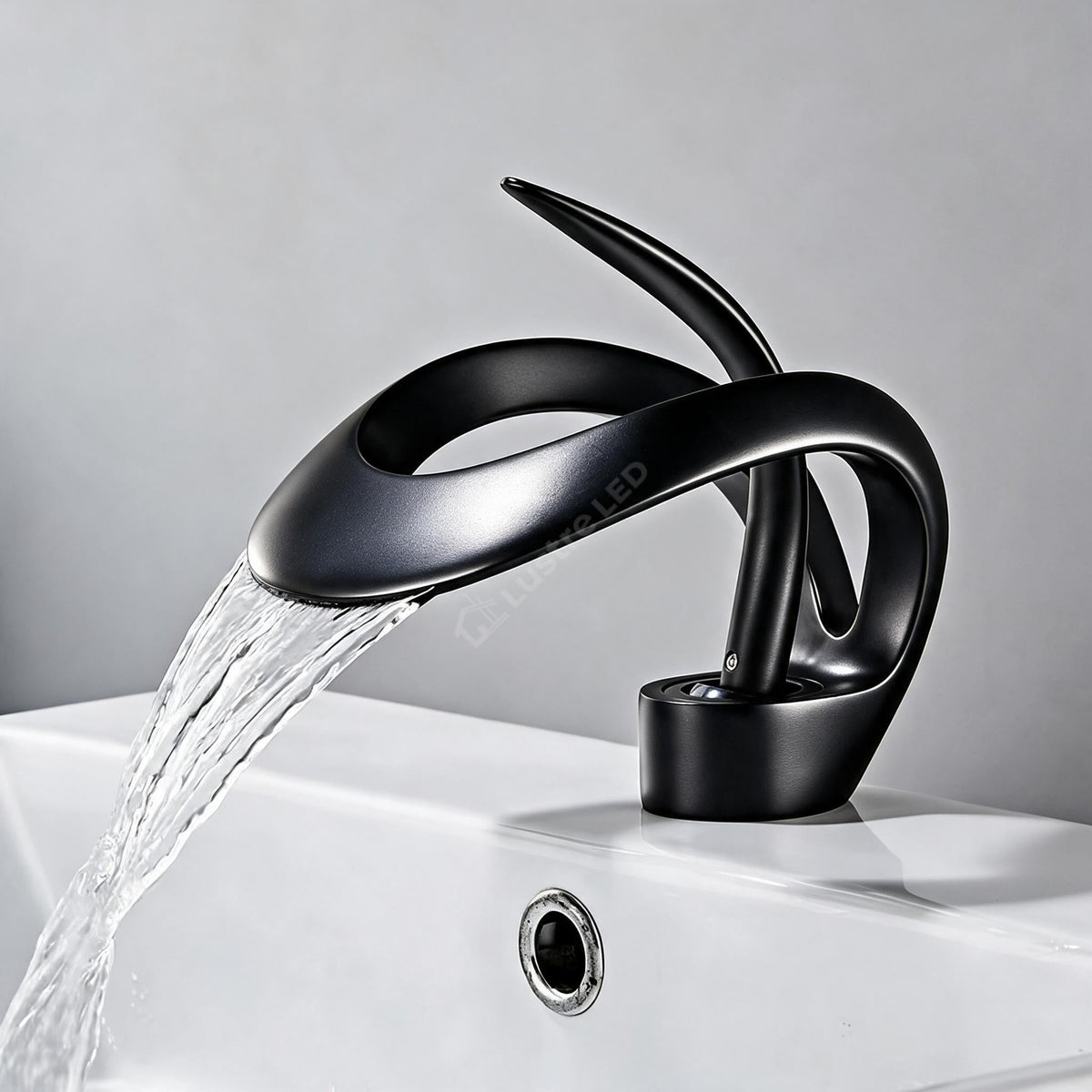 Baterie Lavoar Moderna Neagra Tip Cascada