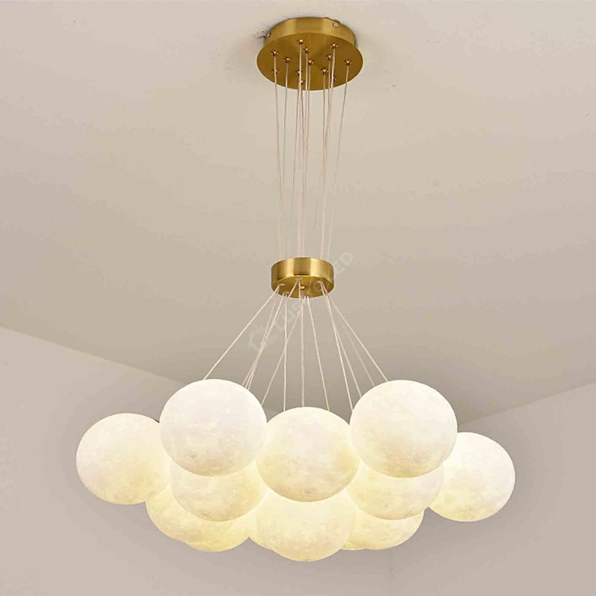 Lustra Abajur Mat Gold Moonlight Chandeliers