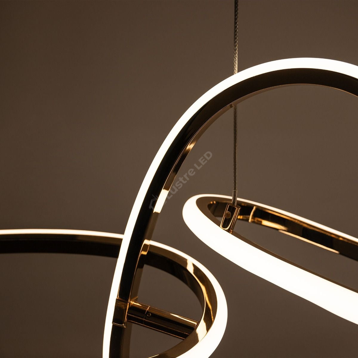 Lustra LED Cholet Gold Premium Lumina Calda Echivalent 650W