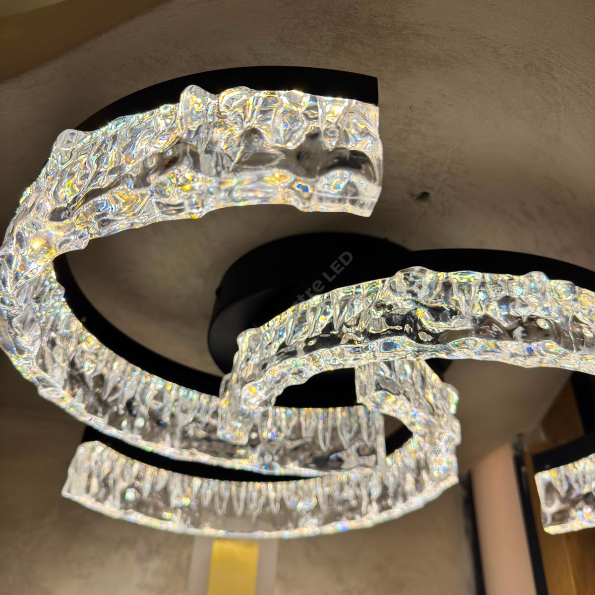 Lustra LED SAARI Black Echivalent 250W Telecomanda