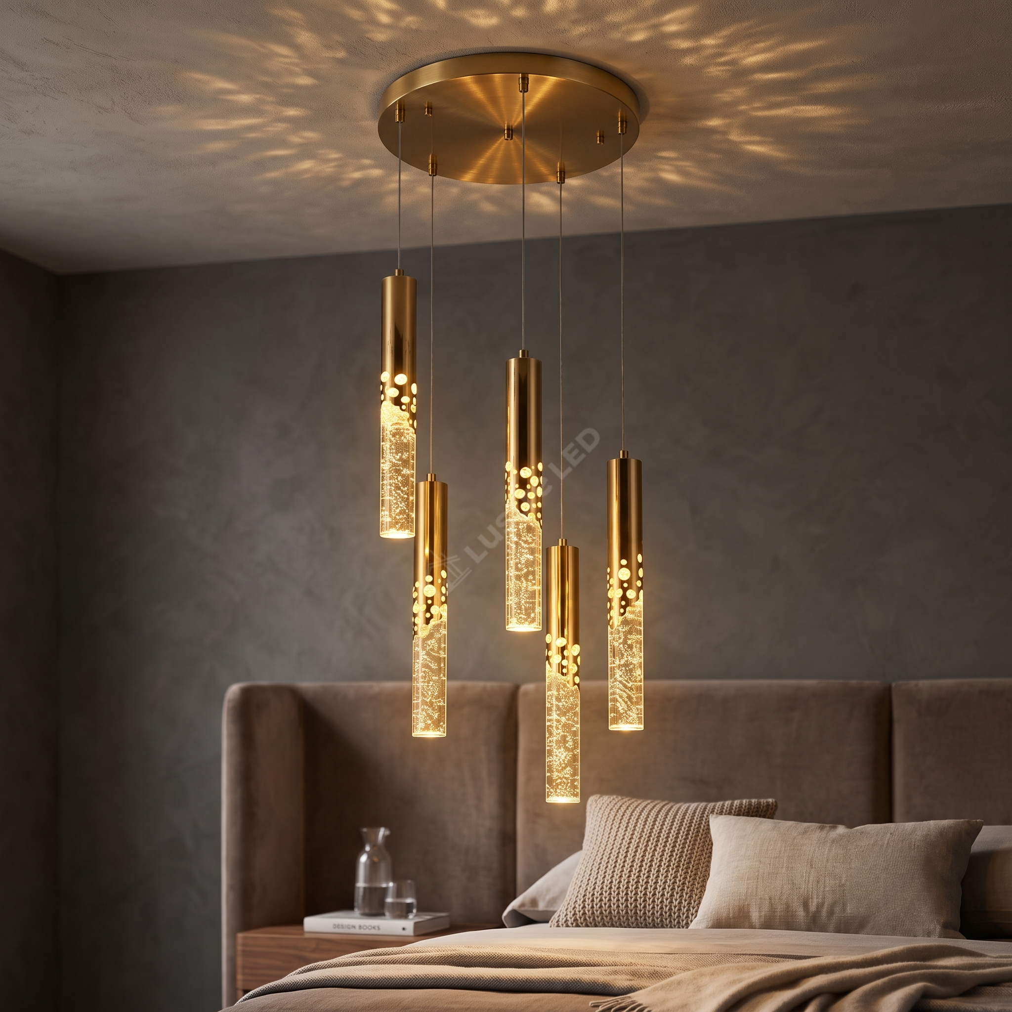 Lustra Suspendata ELANORA NOVA Glass Gold Echivalent 250W