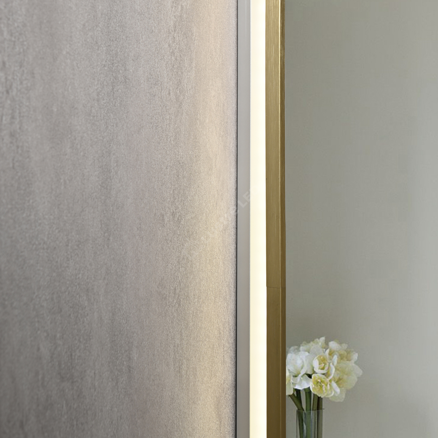 Oglinda LED FORTUNA 60x85CM Slim Gold Senzor Miscare