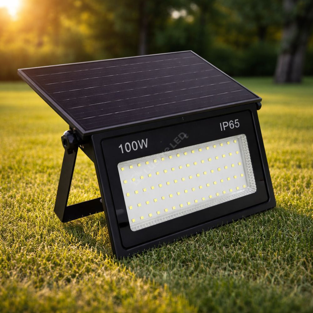 Proiector LED cu Panou Solar Atasat Reglabil 1300lm, IP65, 6500K Telecomanda