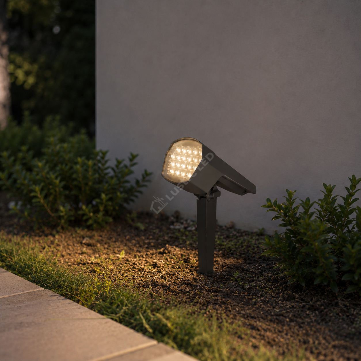 Stalp LED Gradina SPIKE 12W Dimabil cu Incarcare Solara IP65