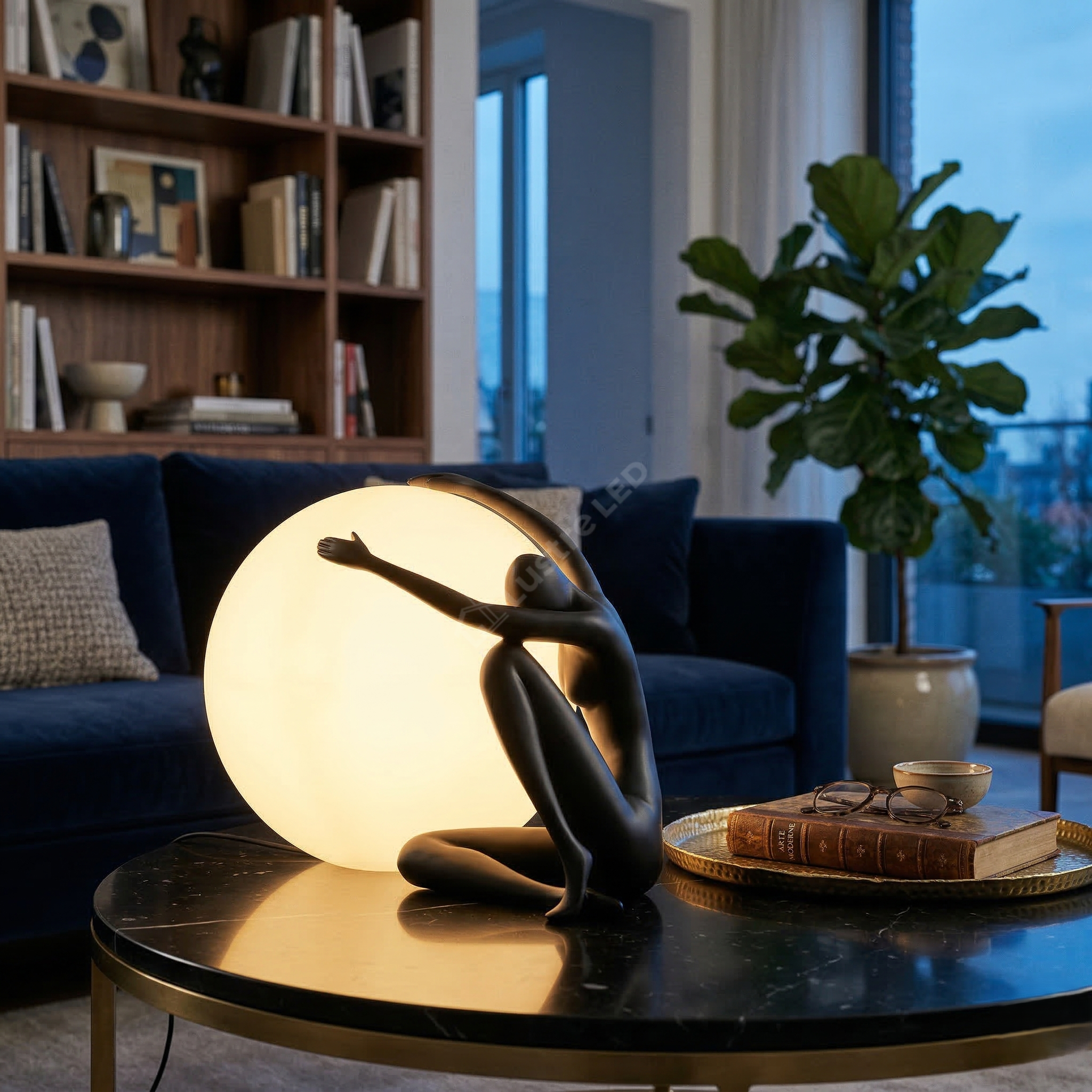 Veioza Luxury Decorativa Silent Embrace 1xE27