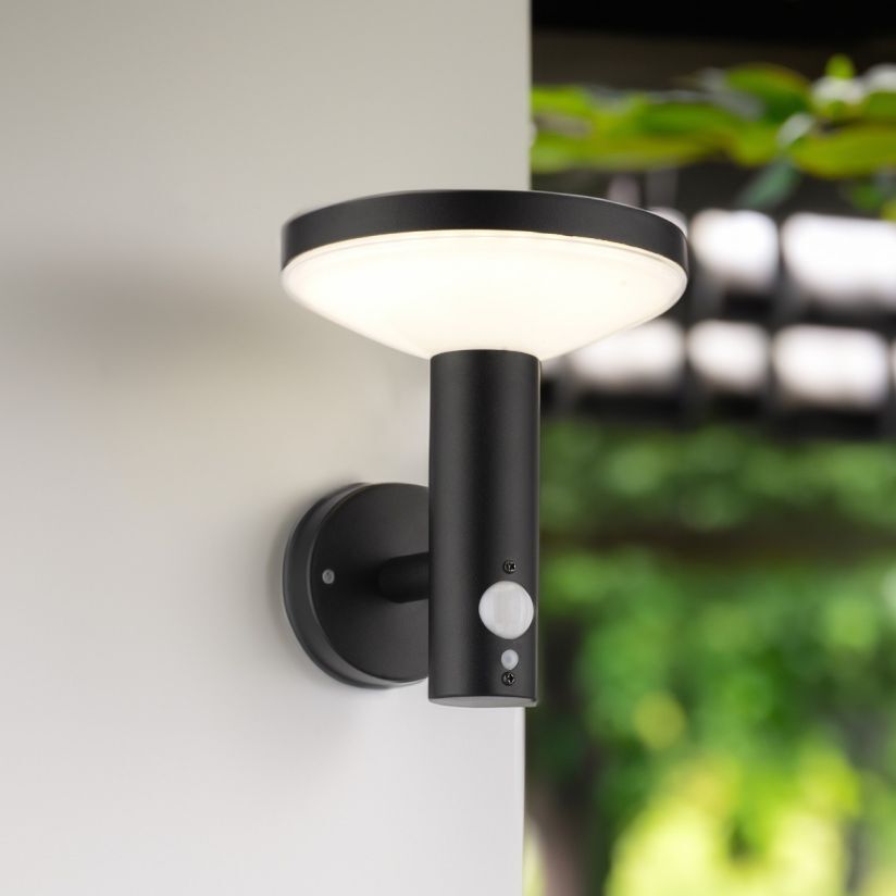 Aplica LED Shiny Black Exterior cu Incarcare Solara si Senzor Premium