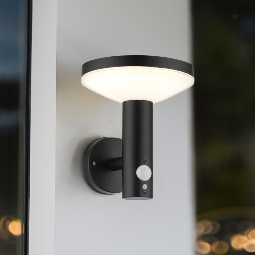 Aplica LED Shiny Black Exterior cu Incarcare Solara si Senzor Premium