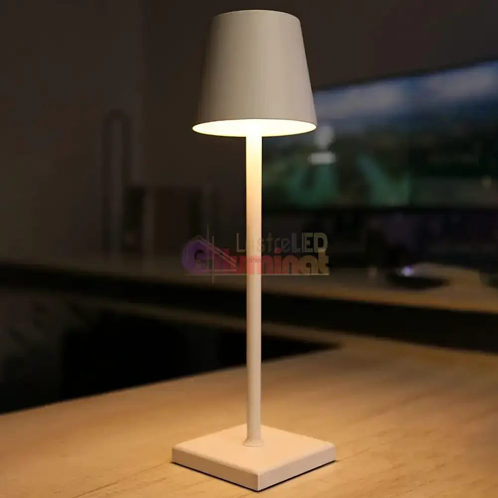Veioza Touch SIMPLE , 3 Tipuri De Lumina, Incarcare USB lustreled.ro